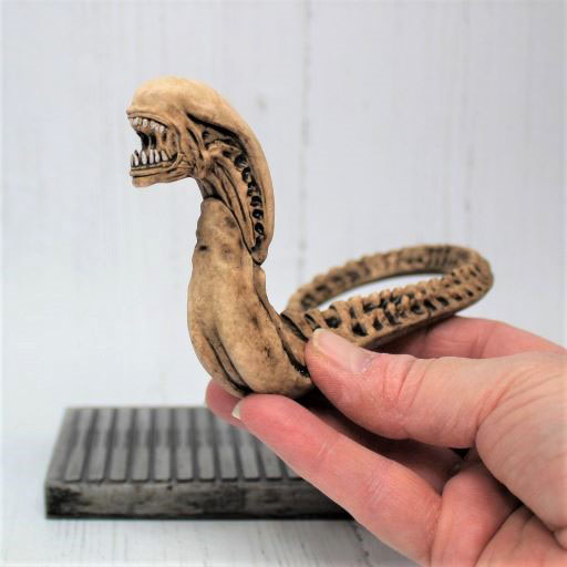 ALIEN XENOMORPH CHESTBURSTER with WHITE Teeth from the 1979 movie